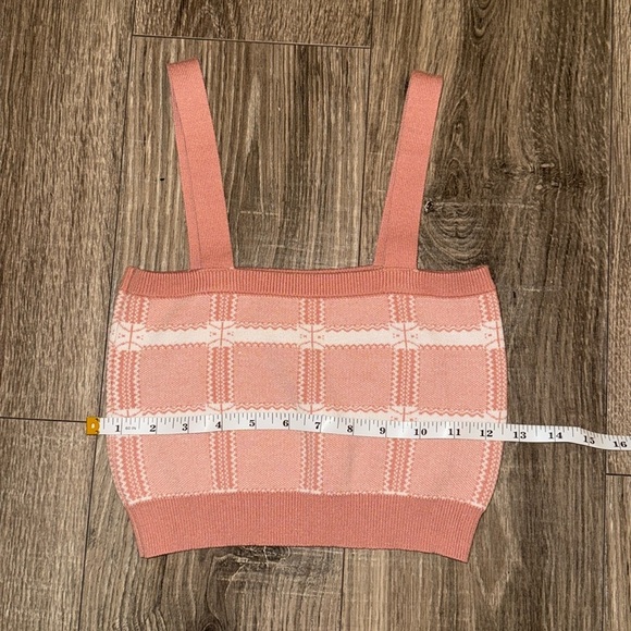 Pink Patterned Cropped Tank Top - Picture 4 of 6